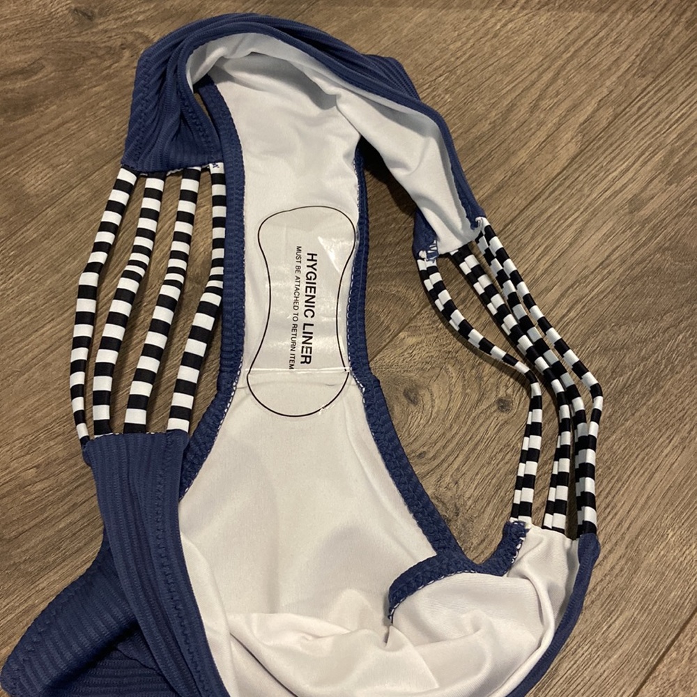 Cupshe bikini - Picture 4 of 5